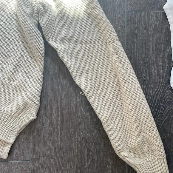 Knit sweater - Picture 4 of 4